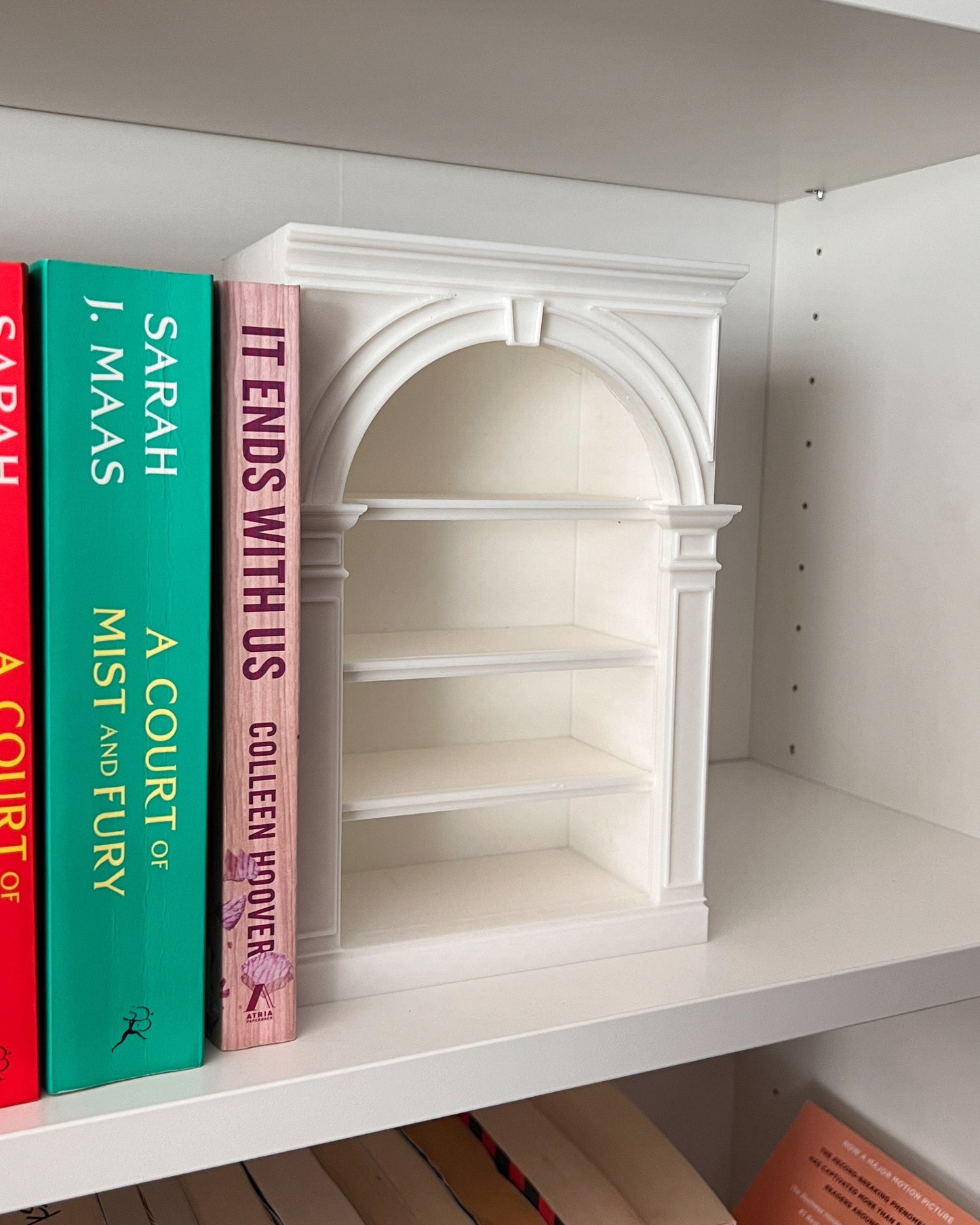 8.5" Elegant Bookshelf Bookend