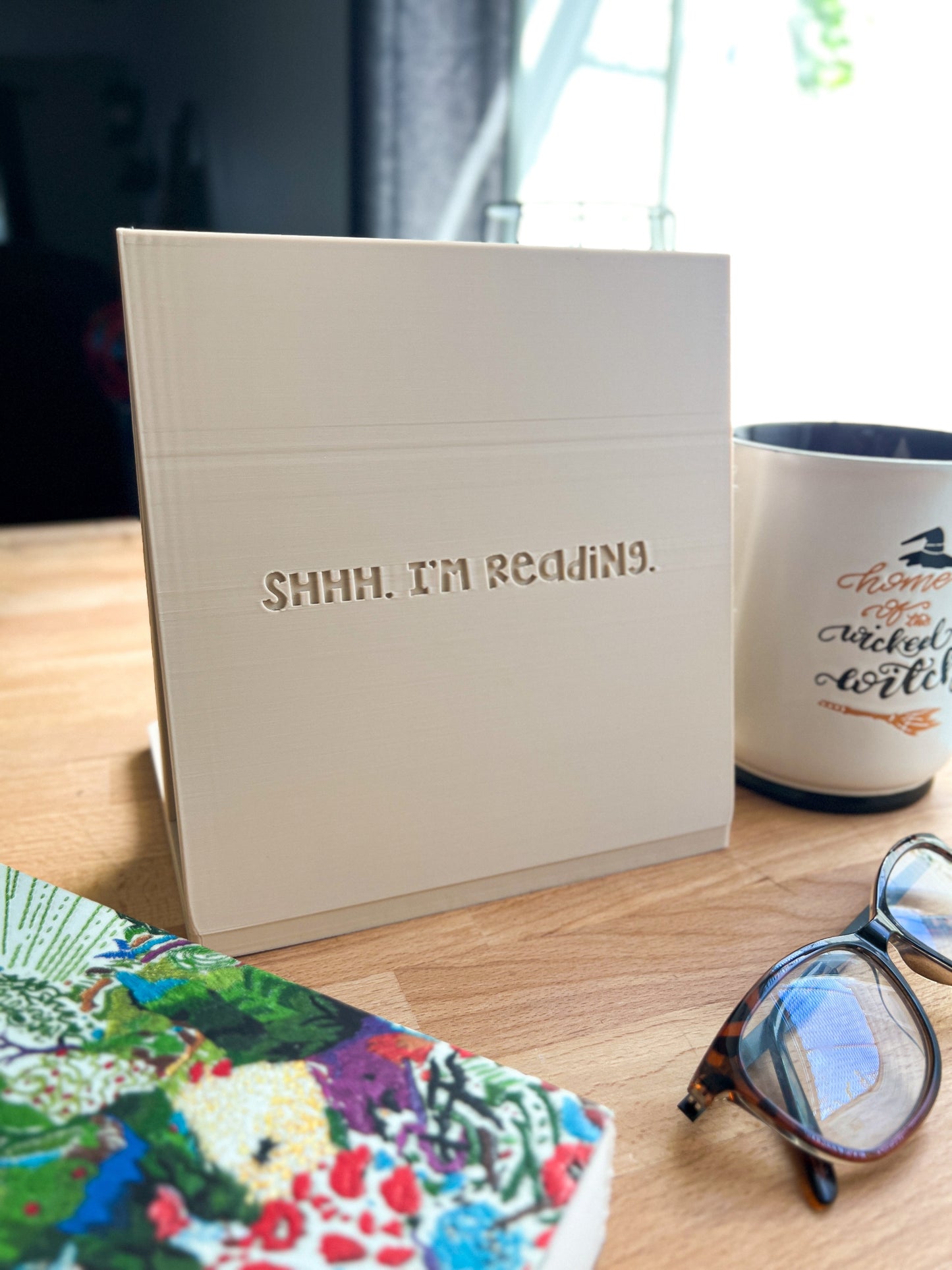 Tabletop Bookstand | Mug & Glasses