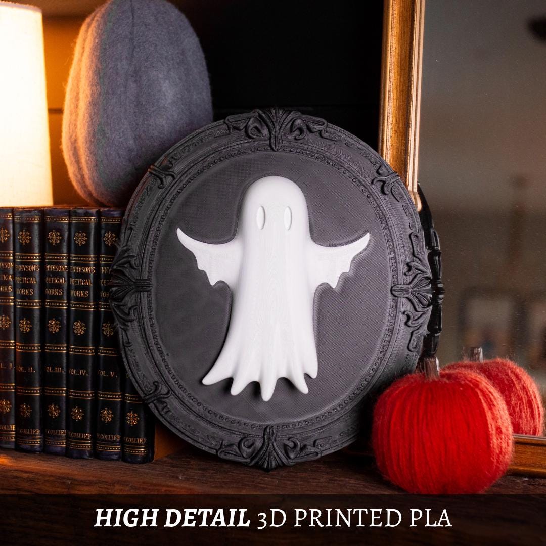 3D Printed Halloween Ghost Wall Hanging: Gothic Haunted House Decor