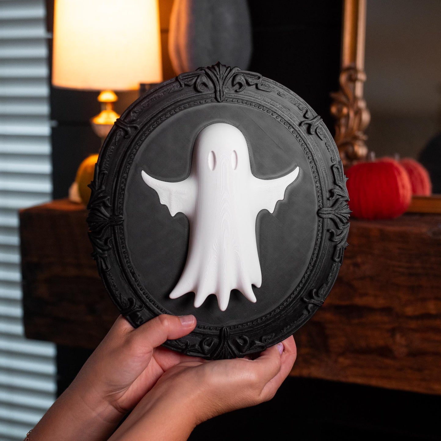 3D Printed Halloween Ghost Wall Hanging: Gothic Haunted House Decor